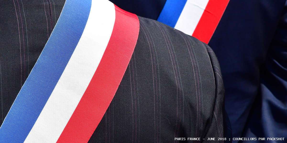 Paris, France - june 2018 : councillors Par PackShot - Paris, France - june 2018 : councillors Par PackShot Rénover la démocratie régionale